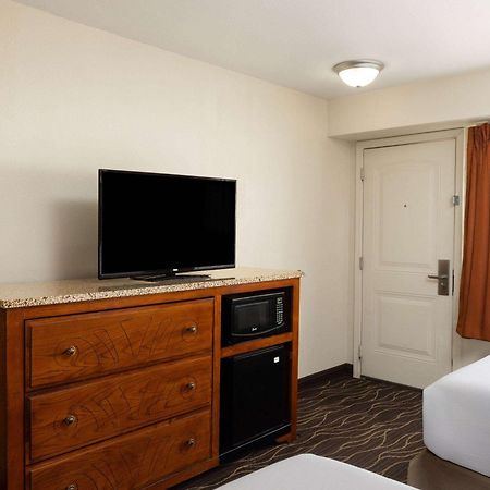 Ramada By Wyndham Elko Hotel At Stockmen'S Casino Екстер'єр фото