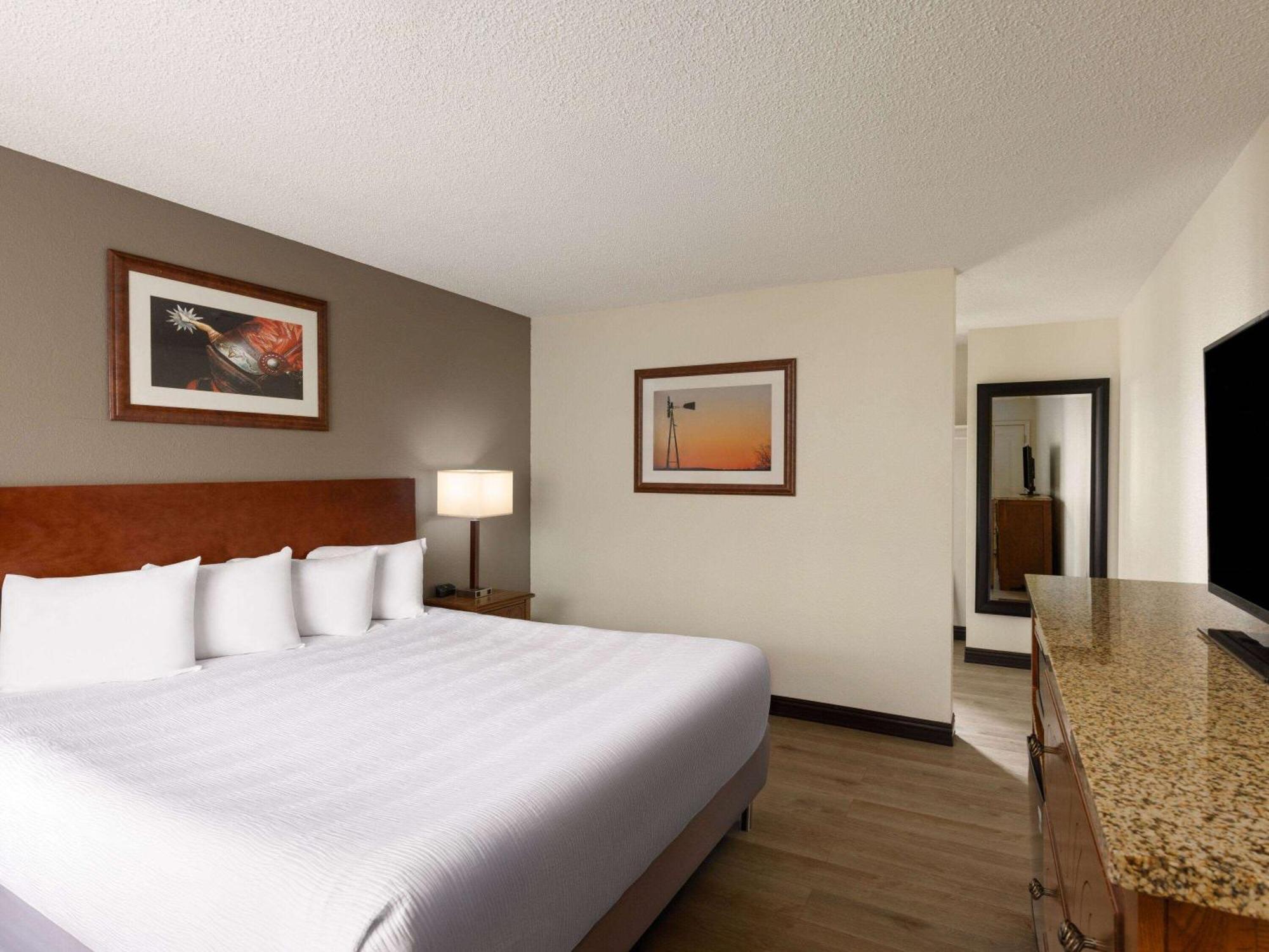 Ramada By Wyndham Elko Hotel At Stockmen'S Casino Екстер'єр фото