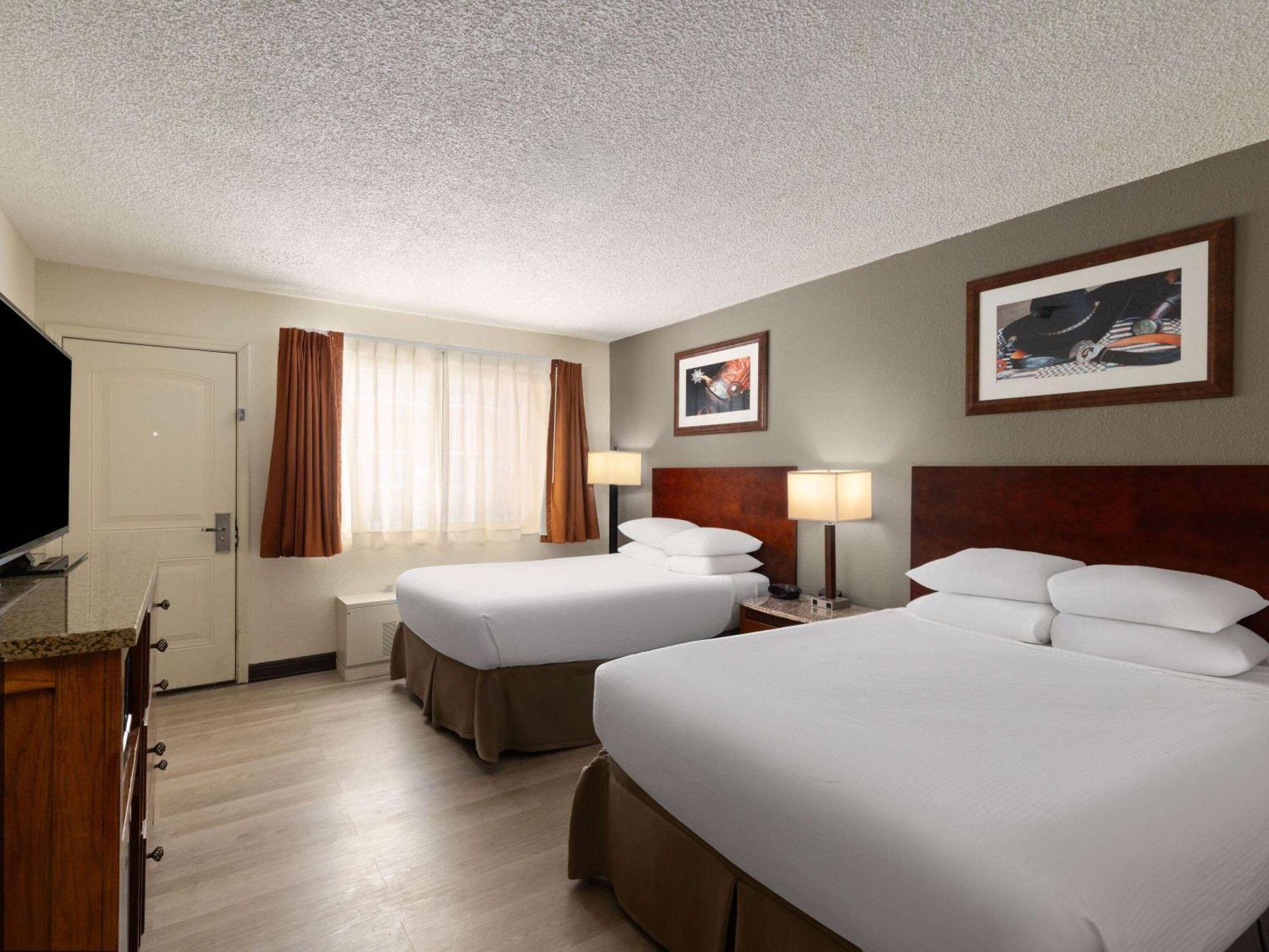 Ramada By Wyndham Elko Hotel At Stockmen'S Casino Екстер'єр фото