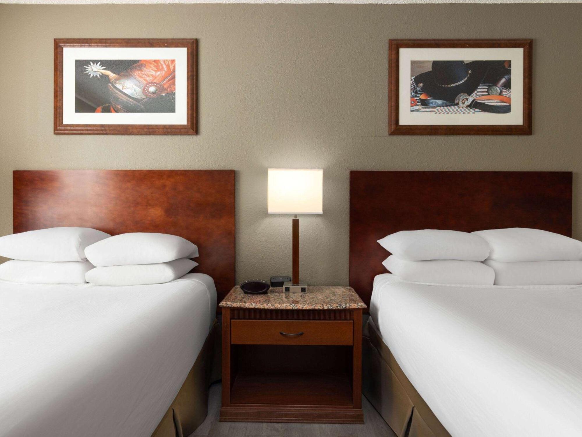 Ramada By Wyndham Elko Hotel At Stockmen'S Casino Екстер'єр фото