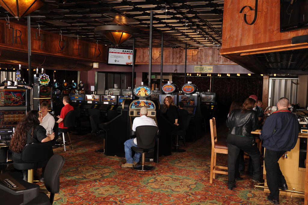 Ramada By Wyndham Elko Hotel At Stockmen'S Casino Екстер'єр фото